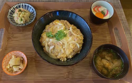 親子丼定食	OYAKODON TEISHOKU