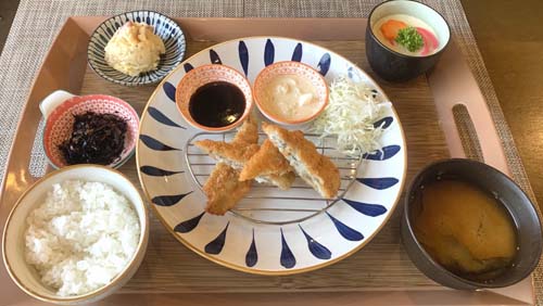 白身魚のフライ定食 SHIROMI SAKANA TEISHOKU