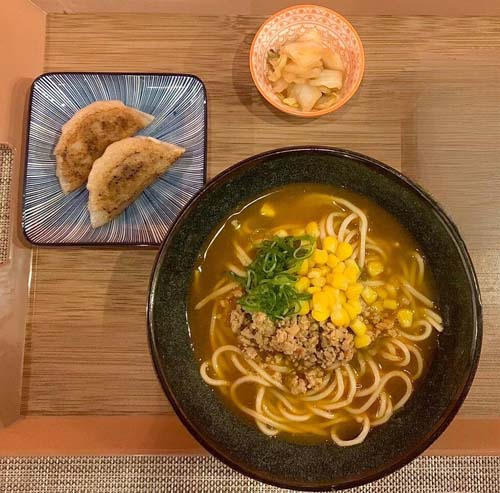 味噌ラーメン ＆ 餃子	 MISO RAMEN AND GYOZA	