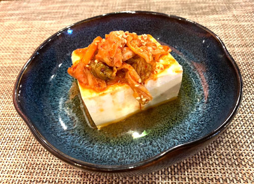 冷ややっこ　キムチ	Cold Tofu with Natto and Kimchi	