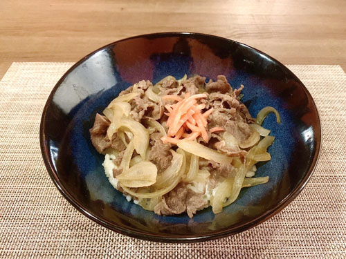 牛丼	Gyudon	