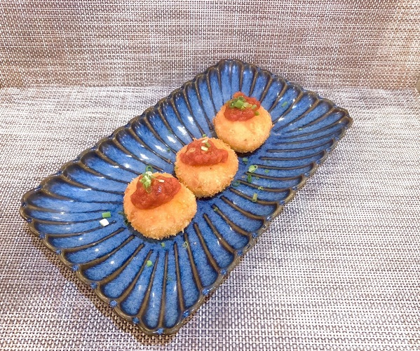 トマトソースクリームコロッケ	Tomato Sauce Cream Croquette