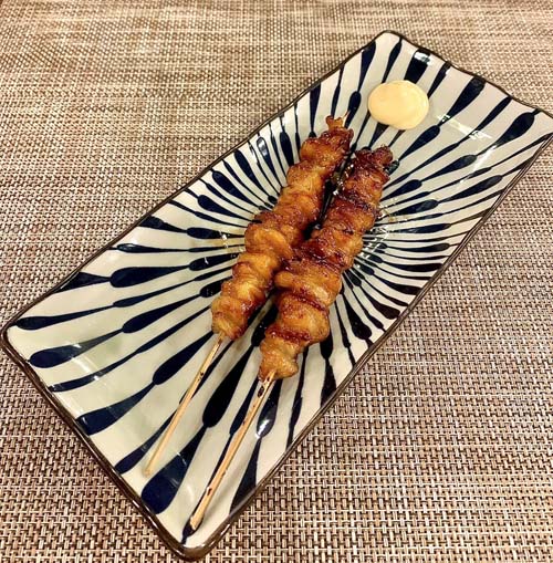 焼き鳥　皮2本	Yakitori Kawa 2sticks